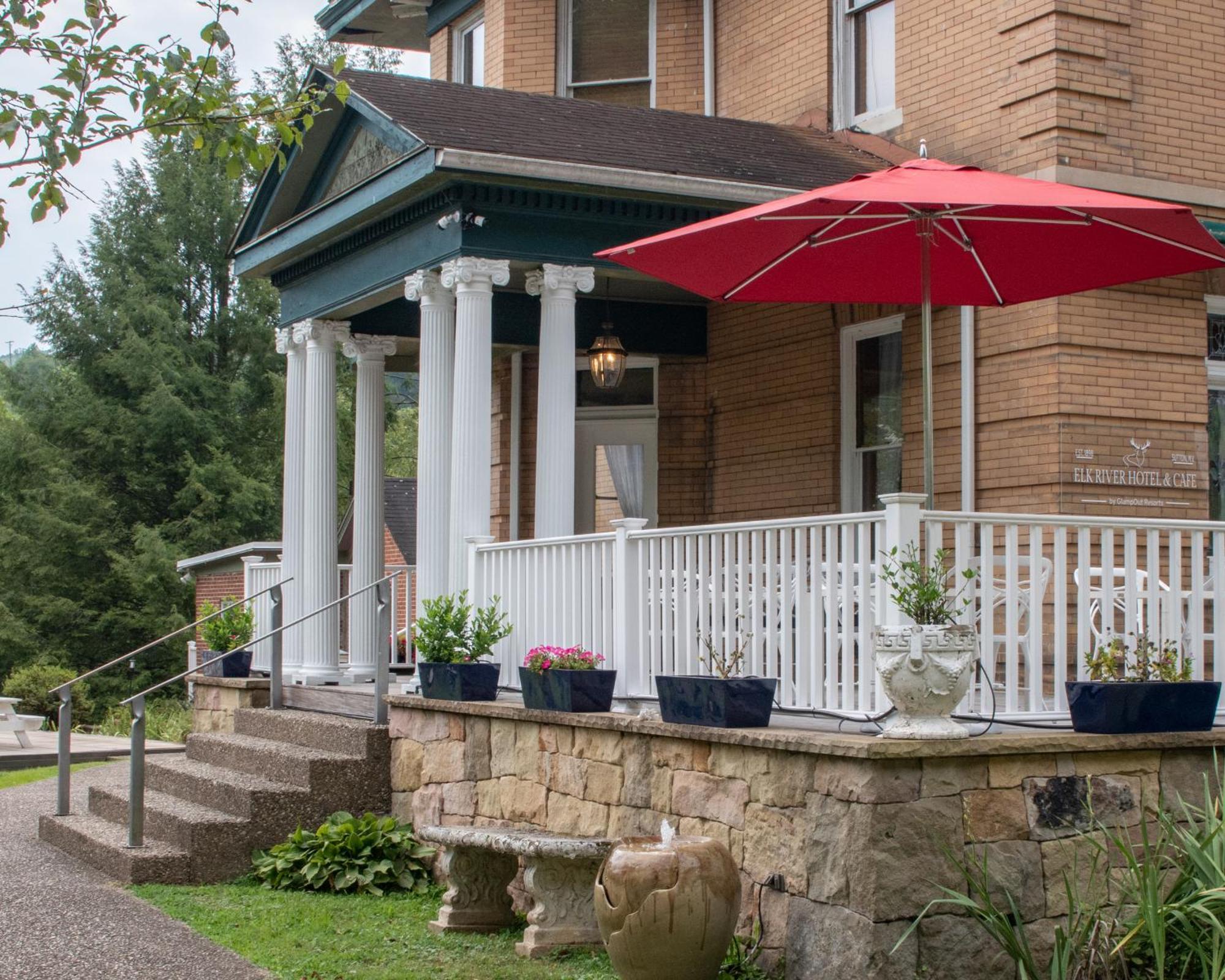 Elk River Hotel&Cafe Sutton Eksteriør billede